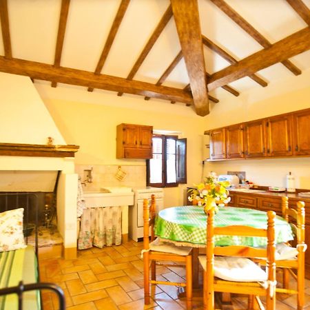 Casa Castellina Hostal Foligno Habitación foto