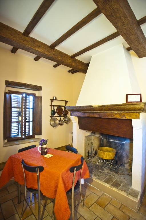 Casa Castellina Hostal Foligno Habitación foto