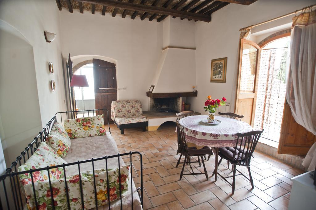 Casa Castellina Hostal Foligno Habitación foto